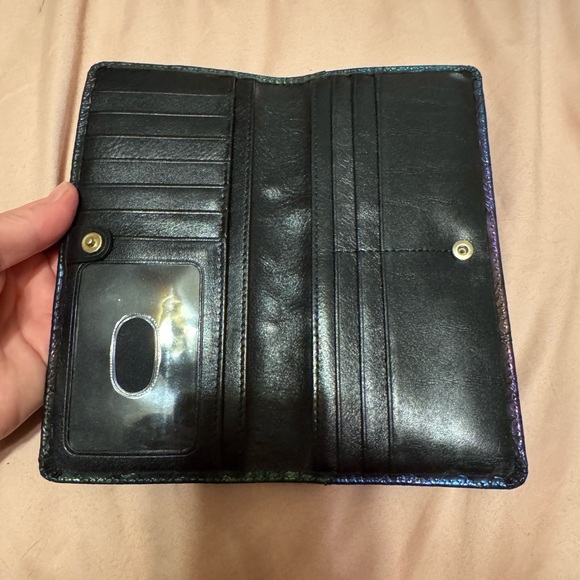 Brahmin Iridescent Crocodile Embossed wallet - Picture 11 of 14
